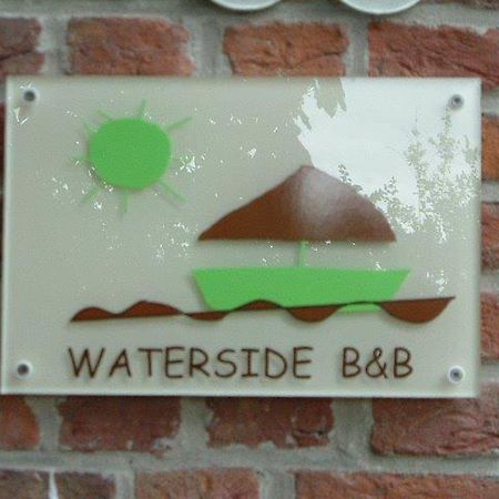 ברוז' B&B Waterside מראה חיצוני תמונה