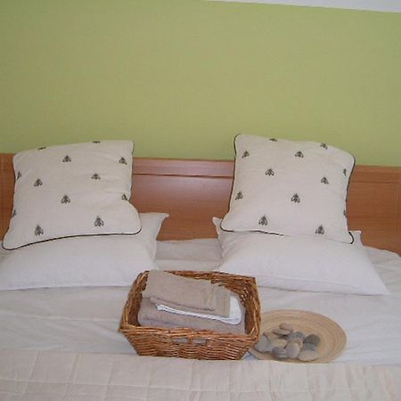 ברוז' B&B Waterside חדר תמונה